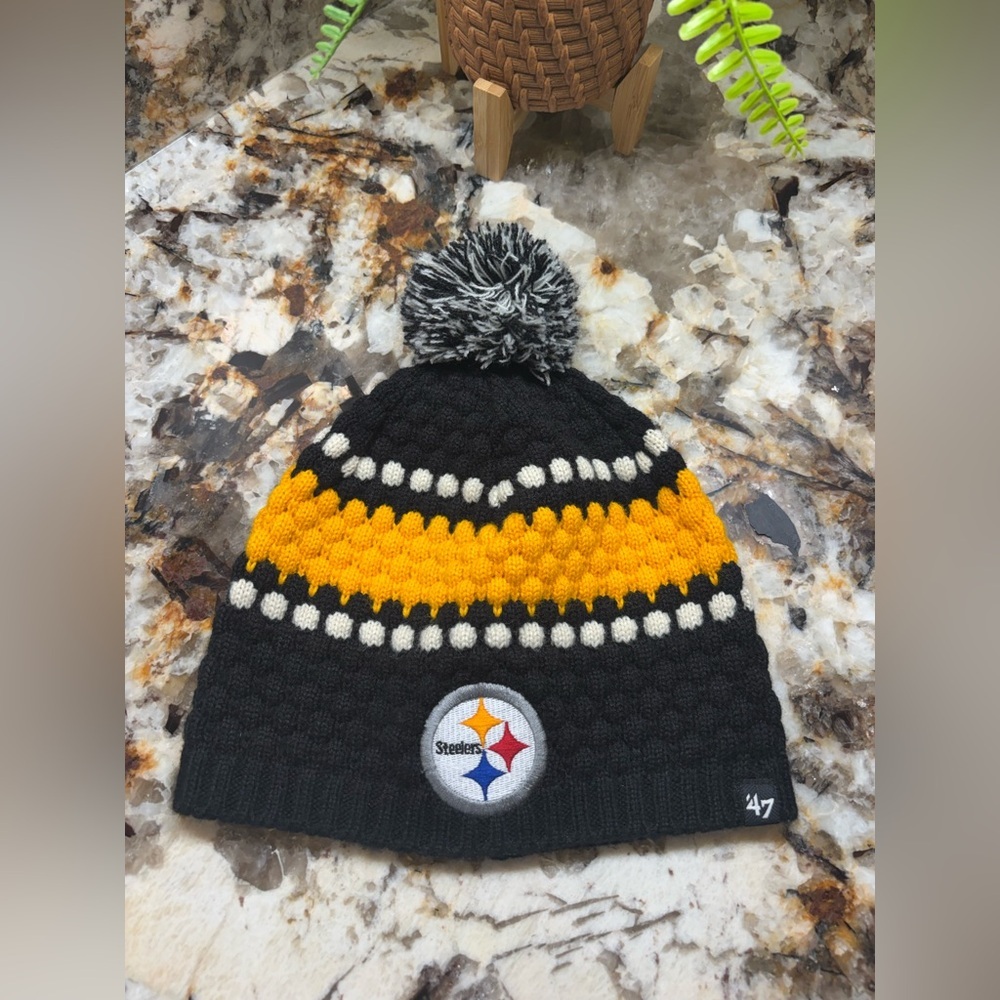 Pittsburgh Steelers 🏈 Black and Yellow Knit Beanie